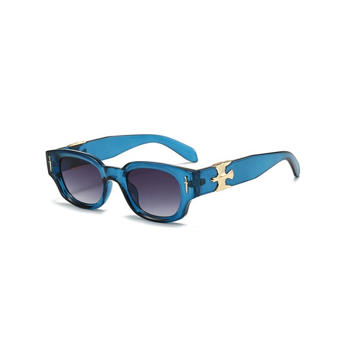 Small Frame Leopard Print Fashion Sunglasses