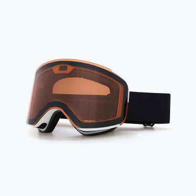 Liquid Crystal Electrochromic Magnetic Ski Goggles
